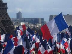 France News : આ દેશના યુવાઓને મફતમાં કોન્ડોમ વહેંચશે સરકાર, જાણો રાષ્ટ્રપતિએ કેમ આપ્યા આદેશ