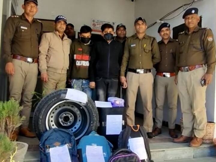 Mussoorie Uttarakhand police arrested thieves stole breaking glasses of Kumaon Commissioner brother car ANN Mussoorie News: कुमाऊं के कमिश्नर के भाई की कार से चोरी, 200 से ज्यादा CCTV कैमरे चेक करने के बाद पकड़े गए चोर