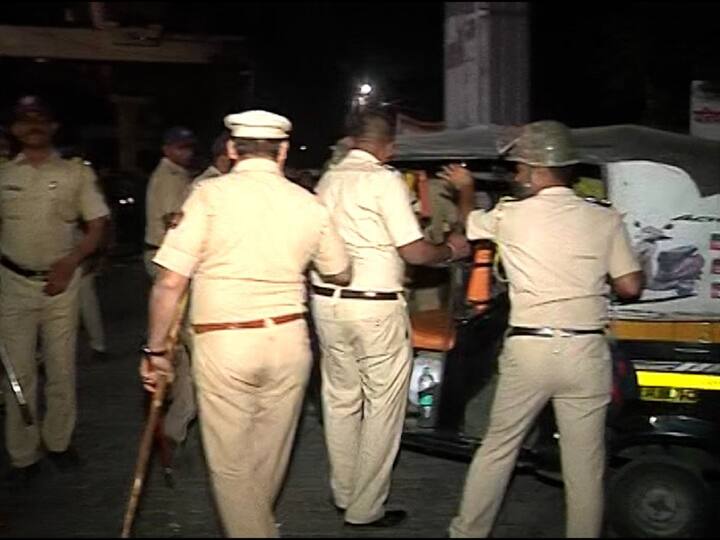 त्यानंतर आज सायंकाळी मोठ्या संख्येने रिक्षा चालकांनी आपल्या रिक्षा या रस्त्यावर सोडल्या आणि ते घरी निघून गेले.