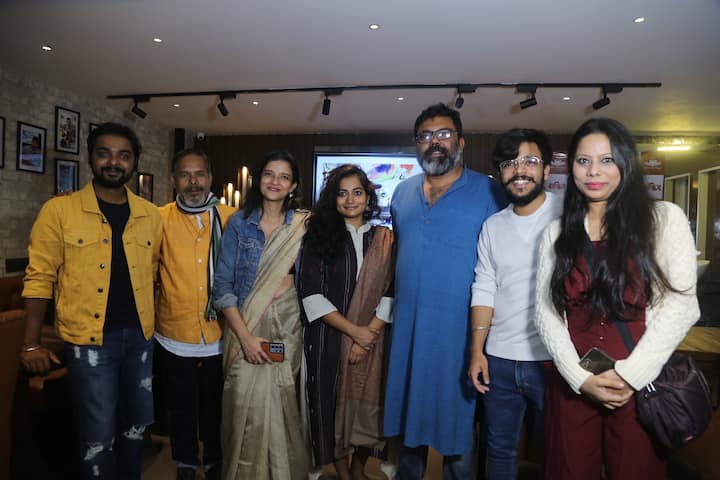 সিরিজে মিউজিকের দায়িত্ব সামলেছেন সাত্যকি বন্দ্যোপাধ্যায়।