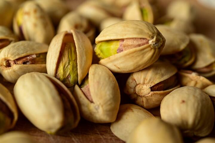 In Pics Know the benefits of Pistachio | Pistachio: ওজন কমানোর কথা ভাবছেন?  পেস্তা বাদাম খান, রয়েছে আরও পুষ্টিগুণ