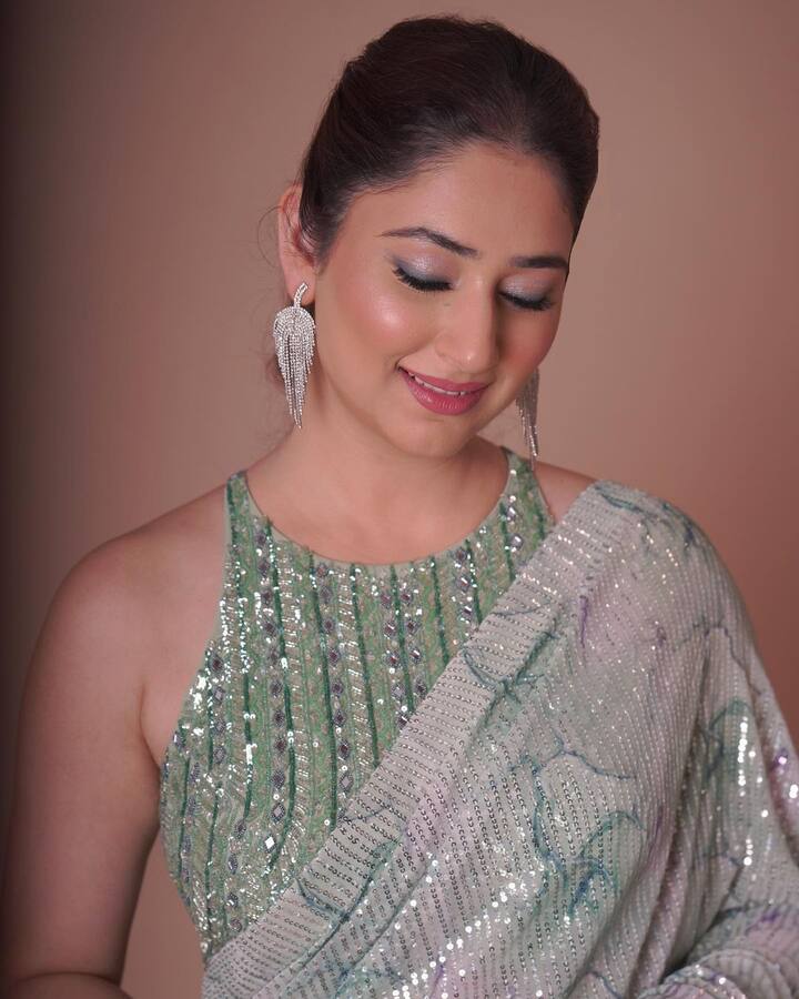 आता दिशाचे हे फोटो सोशल मीडियावर व्हायरल होत आहेत. (फोटो सौजन्य :dishaparmar/इंस्टाग्राम)