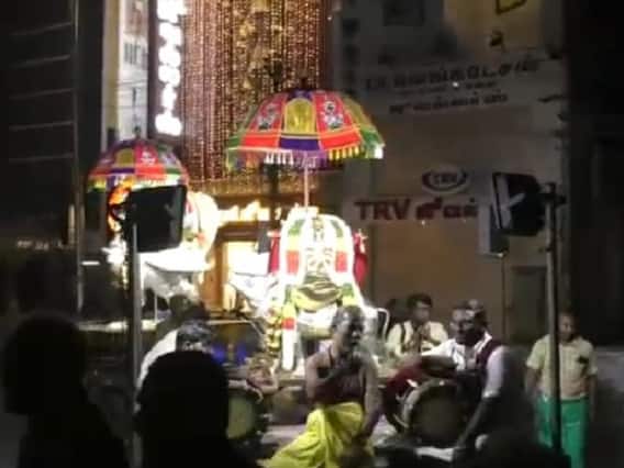 கரூர் ஸ்ரீ கல்யாண பசுபதீஸ்வரர் ஆலயத்தில் பஞ்சமூர்த்திகள் திருவீதி உலா