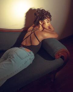 ‘ఖిలాడి’ బ్యూటీ కిర్రాక్ పిక్స్ చూశారా?