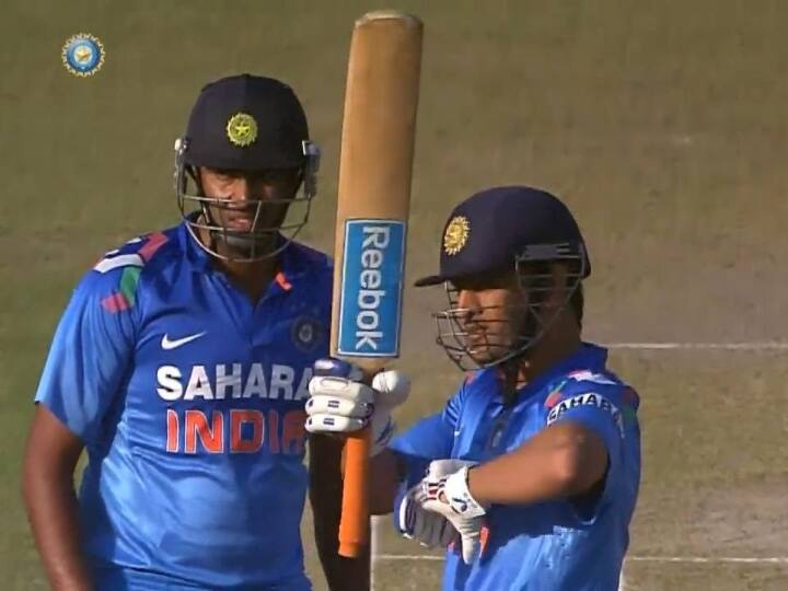 पूर्व भारतीय कप्तान महेन्द्र सिंह धोनी का नाम इस फेहरिस्त में चौथे नंबर पर है. महेन्द्र सिंह धोनी ने ऑस्ट्रेलिया के खिलाफ आखिरी 10 ओवर में 79 रन बनाए थे. भारत और ऑस्ट्रेलिया के बीच यह मैच साल 2013 में खेला गया था. (फोटो क्रेडिट- सोशल मीडिया)