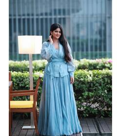 Megha Akash: క్యూట్ స్మైల్ తో మెస్మరైజ్ చేస్తున్న మేఘా ఆకాష్