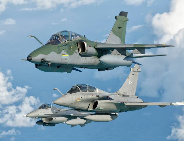 indian air force flying active combat air patrols over arunachal pradesh to prevent airspace violations by china sources India China Clash: சீனாவிற்கு பதிலடி.. அருணாச்சலபிரதேசத்தில் இந்திய விமானப்படை விமானங்கள் கண்காணிப்பு..