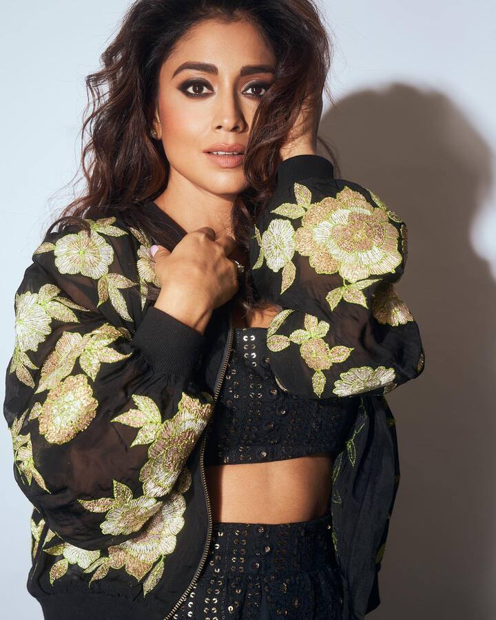 శ్రియా శరన్ అందమైన ఫోటోలు. Image credit: Shriyasaran/Instagram