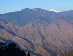 ਨਵੇਂ ਸਾਲ 'ਤੇ ਦੋਸਤਾਂ ਨਾਲ ਬਣਾ ਰਹੇ ਹੋ ਘੁੰਮਣ ਦਾ ਪਲਾਨ , ਤੁਸੀਂ ਇਨ੍ਹਾਂ 5 ਥਾਵਾਂ ਦਾ ਲੈ ਸਕਦੇ ਹੋ ਆਨੰਦ