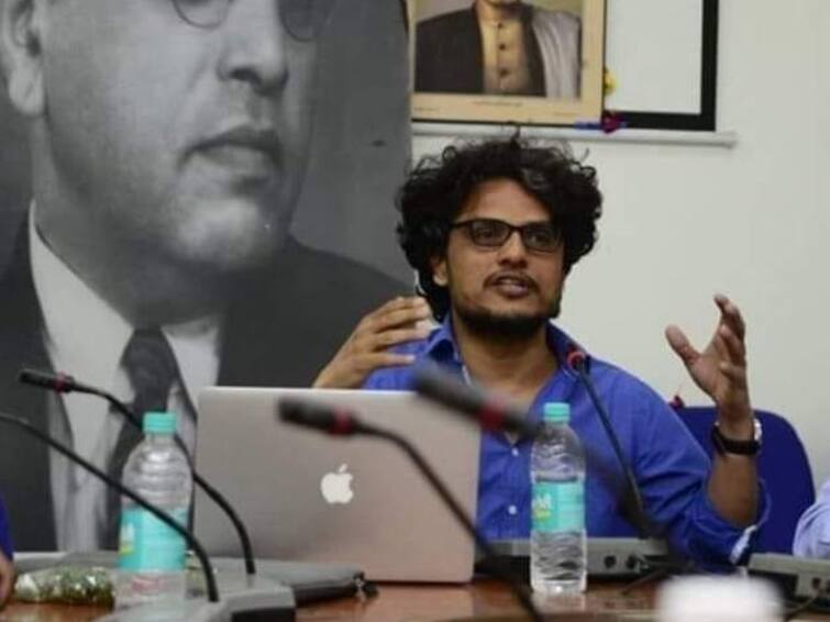 Bhura writer Sharad Baviskar denies to accept maharashtra government award for Marathi Literature in support to fractured freedom book Fractured Freedom: 'फ्रॅक्चर्ड फ्रीडम'वरून निषेधाचे अस्त्र, लेखक अनुवादकांच्या समर्थनात शरद बाविस्कर यांच्याकडून पुरस्कार वापसी