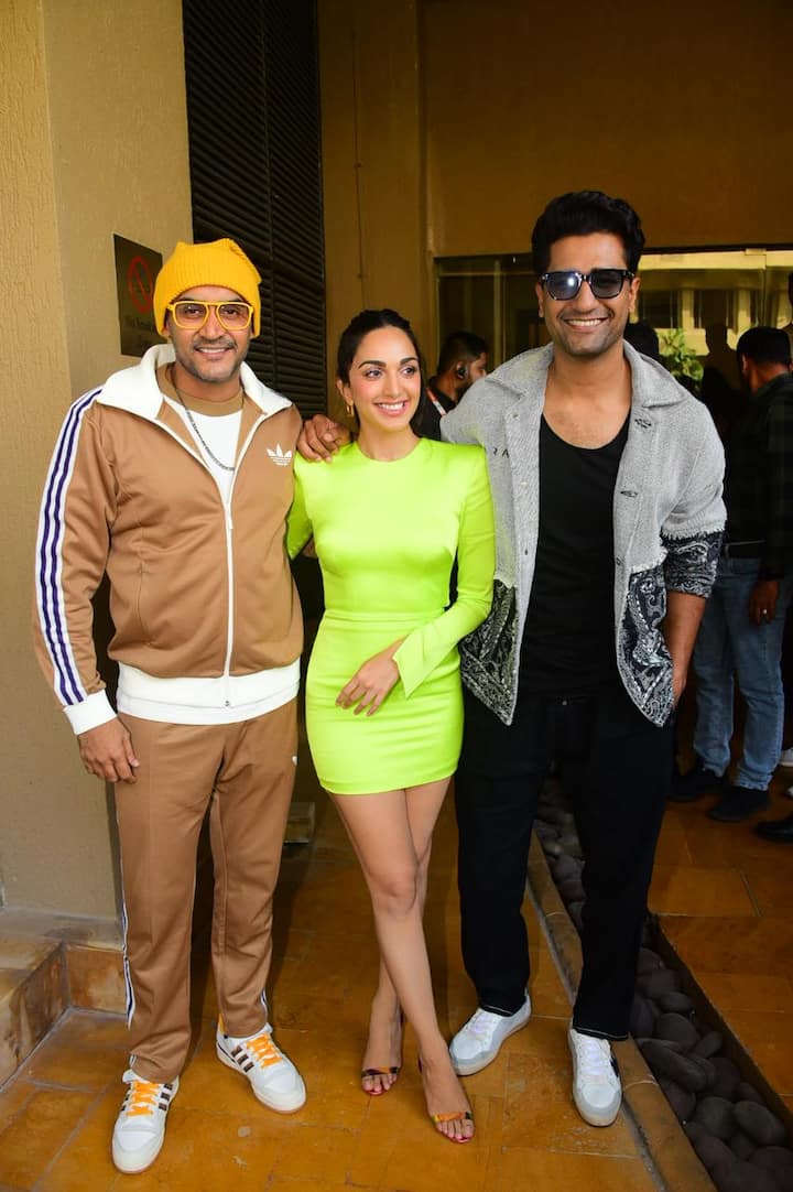 দিন কয়েক আগে মুক্তি পেয়েছে ছবির গান 'বিজলি' যা দর্শকদের মন ছুঁয়েছে।