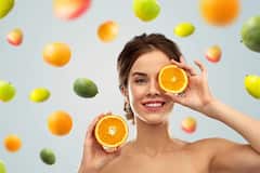 உணவை முகத்தில் தடவுவதால் சருமம் ஆரோக்கியமாகுமா? : திவ்யா சத்யராஜ் விளக்கம்