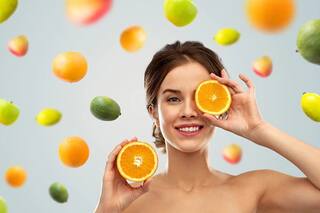 உணவை முகத்தில் தடவுவதால் சருமம் ஆரோக்கியமாகுமா? : திவ்யா சத்யராஜ் விளக்கம்