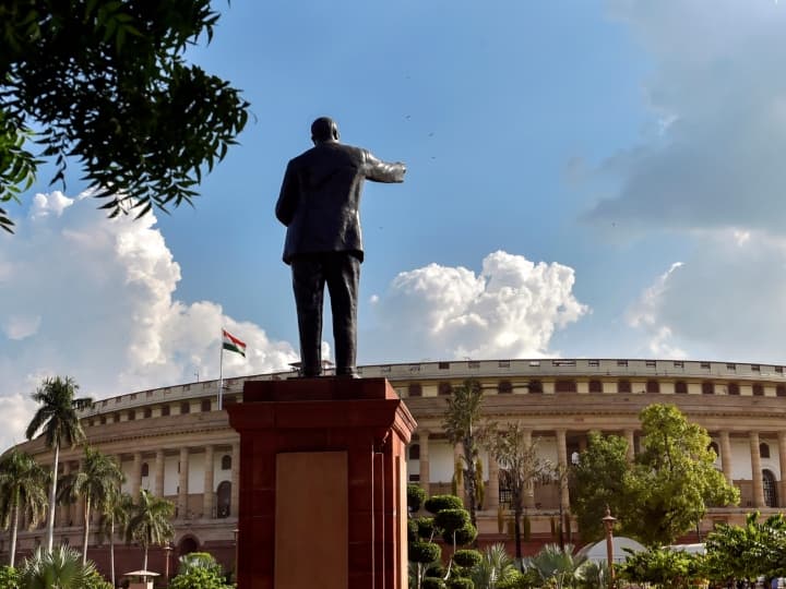 Parliament Attack Anniversary: संसद हमले की 21वीं बरसी आज, पाकिस्तान से आए आतंकियों ने दिया था जख्म, शहीद जवानों को देश कर रहा नमन