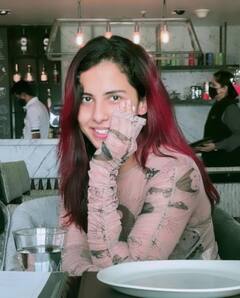 Rihiti Tiwari Photos: कितना बदल गया है मनोज तिवारी की बेटी रीति तिवारी का लुक, खुबसूरती में दी बड़ी हीरोइनों को मात