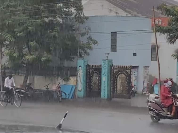 maharashtra rain update Unseasonal rains in several districts of the state including Wardha Amravati Parbhani and Nanded Maharashtra Rain Update : राज्यात आज अनेक ठिकाणी मुसळधार पाऊस, शेतकऱ्यांच्या चिंतेत वाढ 