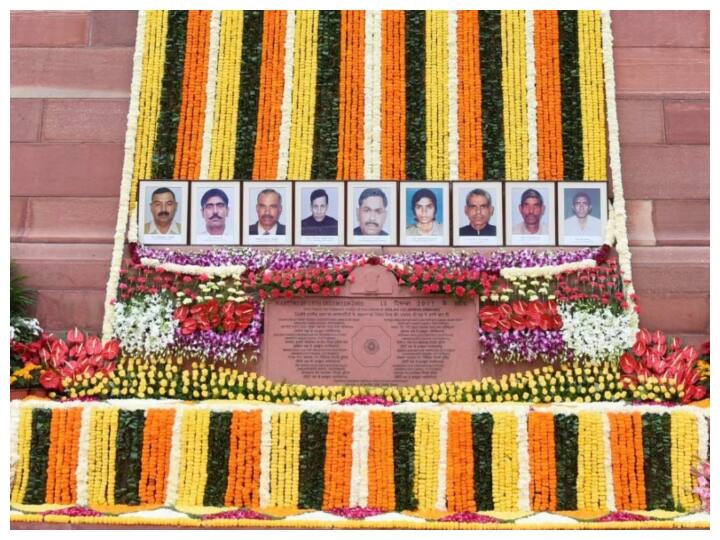 Parliament Attack Anniversary PM Narendra Modi and Many Leaders tribute to brave soldiers संसद पर आतंकी हमले की 21वीं बरसी: पीएम मोदी समेत कई राजनीतिक दिग्गजों ने दी शहीदों को श्रद्धांजलि, जानें किसने क्या कहा