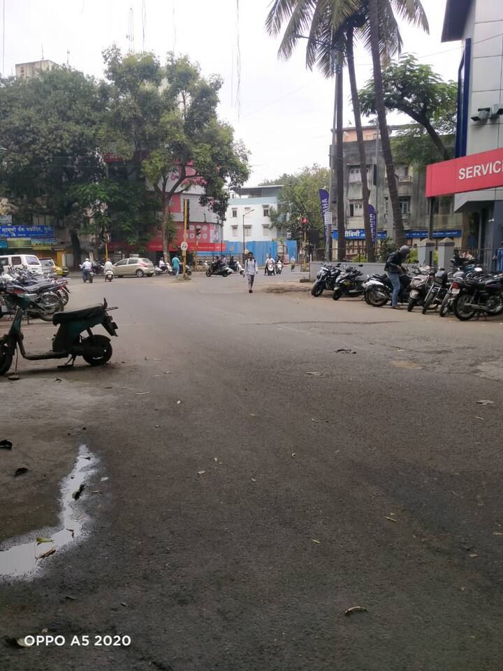 तसेच पुण्यातील अनेक शाळा, कॉलेजला सुट्टी देण्यात आली आहे.