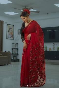 Sapna Choudhary: ਸਪਨਾ ਚੌਧਰੀ ਨੇ ਲਾਲ ਸਾੜੀ 'ਚ ਦਿਖਾਇਆ ਆਪਣਾ ਦੇਸੀ ਅੰਦਾਜ਼, ਦੇਖੋ ਹਸੀਨਾ ਦੀਆਂ ਵਾਇਰਲ ਤਸਵੀਰਾਂ