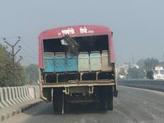 'खटारा सरकार की खटारा बस', अखिलेश यादव ने तस्वीर शेयर करते हुए योगी सरकार पर कसा तंज