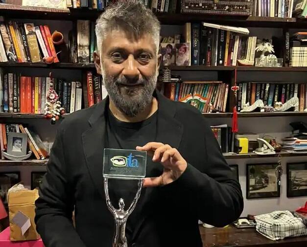 Vivek Agnihotri's The Kashmir Files Honored as Golden Film of Indian Cinema By Indian Television Awards ITA Awards 2022: 'ધ કાશ્મીર ફાઇલ્સ'એ જીત્યો ગોલ્ડન ફિલ્મ એવોર્ડ, વિવેક અગ્નિહોત્રીએ ટ્રોફી સાથે શેર કરી તસવીર