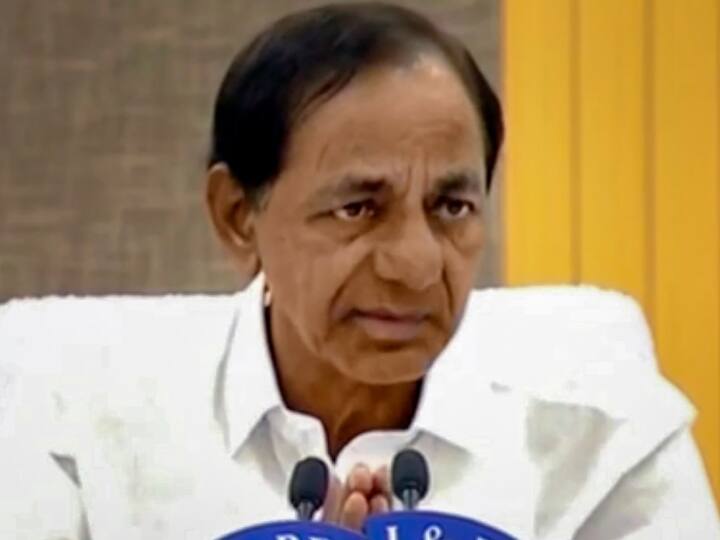 Telangana Politics: 'प्लास्टिक सर्जरी करने से DNA नहीं बदलता', कांग्रेस ने TRS को BRS करने पर सीएम केसीआर पर कसा तंज