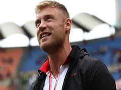 ఇంగ్లండ్ ఆల్ రౌండర్ ఆండ్రూ ఫ్లింటాఫ్ కు ప్రమాదం- ఆసుపత్రికి తరలింపు