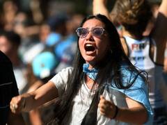 Photos: क्रोएशिया पर जीत के बाद झूम उठे अर्जेंटीना के फैंस, जमकर मना जश्न, लगे मेसी-मेसी के नारे