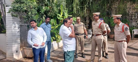 Breaking News | Congress Leaders House Arrest: తెలంగాణ కాంగ్రెస్ ముఖ్య నేతల గృహనిర్బంధం