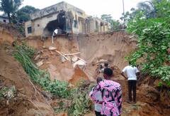 कांगो की राजधानी में बाढ़ का कहर, 120 लोगों ने गंवाई जान