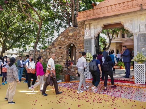 Delhi G20 Summit: G-20 के लिए दिल्ली में तैयारियां शुरू, 10 लाख विदेशी फूल बढ़ाएंगे राजधानी की शोभा Delhi G20 Summit: G-20 के लिए दिल्ली में तैयारियां शुरू, 10 लाख विदेशी फूल बढ़ाएंगे राजधानी की शोभा