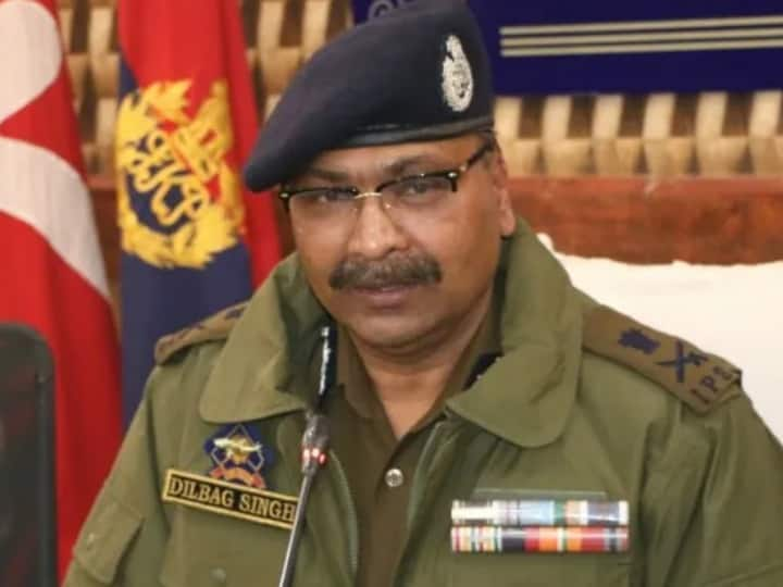 DGP Dilbagh Singh on Jammu Kashmir Election said Situation is Under Election Jammu-Kashmir Election: डीजीपी दिलबाग सिंह का दावा- शांतिपूर्ण माहौल में होंगे अगले चुनाव, हड़तालें और पथराव...