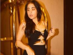Sara Ali Khan Photos: બ્લેક થાઈ હાઈ સ્લિટ ડ્રેસમાં સારાએ ફ્લોંટ કર્યું પરફેક્ટ ફિગર, બેડ પર આપ્યા કાતિલ પોઝ