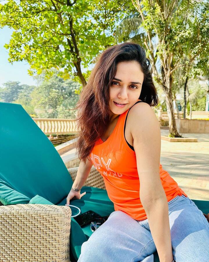 अमृता ही झलक दिखला जा या शोमधून प्रेक्षकांच्या भेटीस आली. (Amruta Khanvilkar/instagram)