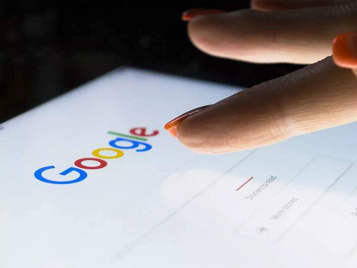 चाइल्ड पोर्न :- चाइल्ड पोर्न एक बेहद ही सेंसिटिव टॉपिक है और इसे गूगल पर सर्च करना बहुत खतरनाक है. अगर आप ऐसा करते हैं तो आपको पास्को एक्ट 2012 के सेक्शन 14 के तहत जेल की हवा खानी पड़ सकती है. इसके लिए 5 साल से लेकर 7 साल तक की सजा का प्रावधान है.