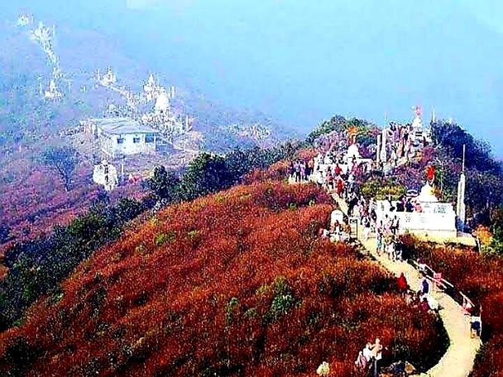 Jharkhand News: पारसनाथ पहाड़ी को पर्यटन स्थल घोषित करने के सरकार के कदम का विरोध, जैन समुदाय ने किया प्रदर्शन Jharkhand Jain community protested against the govt move to declare Parasnath hill as a tourist destination Jharkhand News: पारसनाथ पहाड़ी को पर्यटन स्थल घोषित करने के सरकार के कदम का विरोध, जैन समुदाय ने किया प्रदर्शन
