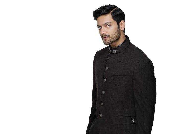 Ali Fazal Upcoming Film:बॉलीवुड एक्टर अली फजल 'मेट्रो..इन दिनों' की शूटिंग में जल्द होंगे शामिल Bollywood actor Ali Fazal will start shooting for Metro In Dino Read all details of Anurga Basu Movie Ali Fazal Upcoming Film:बॉलीवुड एक्टर अली फजल 'मेट्रो..इन दिनों' की शूटिंग में जल्द होंगे शामिल