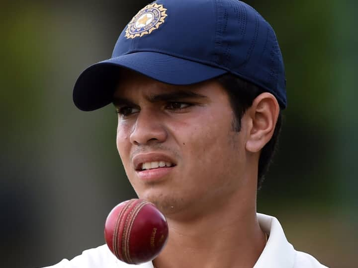 Arjun Tendulkar hundred on runji debut know his journey so far रणजी डेब्यू पर शतक जड़ Arjun Tendulkar ने की पिता सचिन के रिकॉर्ड की बराबरी, जानें अब तक कैसा रहा है सफर