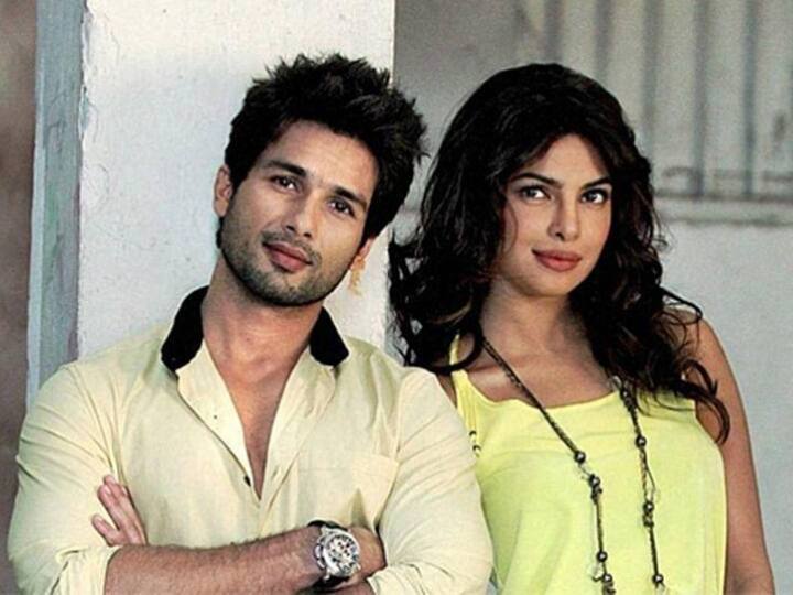 एक समय में प्रियंका चोपड़ा और शाहिद कपूर के अफेयर की भी खबर सामने आई थी. लेकिन कुछ समय बाद दोनों का ब्रेकअप हो गया. इसके बाद भी दोनों ने 'तेरी मेरी कहानी' में स्क्रीन शेयर किया.