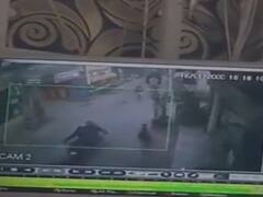 Acid Attack : பதறவைத்த சம்பவம்.. 12-ஆம் வகுப்பு மாணவி மீது ஆசிட் வீசிய நபர்..என்ன நடந்தது?