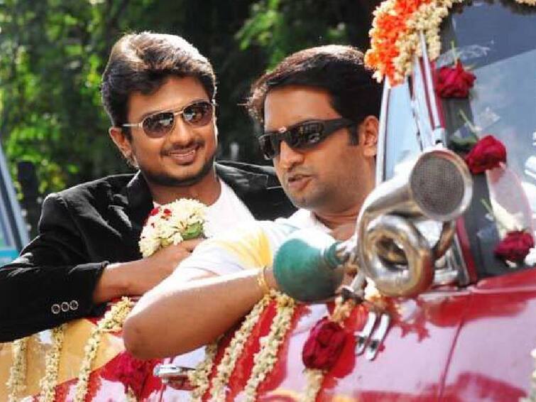 santhanam congratulate udhayanidhi stalin minister in his twitter Santhanam on Udhayanidhi:  “உலக மேடையில ஜெயிக்கணும் வாழ்த்துகள் முதலாளி” - அமைச்சர் உதயநிதிக்கு சந்தானம் வாழ்த்து!