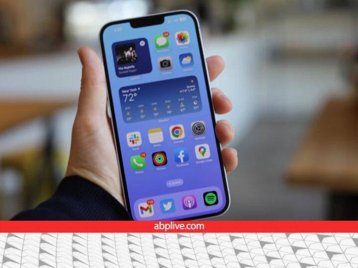 Apple ने iPhones के लिए रोलआउट किया 5G सपोर्ट, लेकिन सिर्फ ये iPhone मॉडल 5G कनेक्टिविटी को करेंगे सपोर्ट Apple iPhones 5G Support in India with iOS 16 point 2 Update Check Eligible iPhones List Apple ने iPhones के लिए रोलआउट किया 5G सपोर्ट, लेकिन सिर्फ ये iPhone मॉडल 5G कनेक्टिविटी को करेंगे सपोर्ट