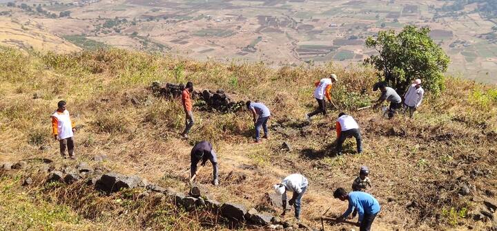 याकामी रवी माळेकर, जयराम बदादे, बाळू बोडके यांची त्रिसदस्यीय टीम घोषित करण्यात आली. वाघेरा दुर्गसंवर्धन मोहिमेत शिवकार्य गडकोट संवर्धन संस्थेच्या दुर्गसंवर्धकांसह बाल दुर्गसंवर्धक ईश्वर माळेकर मोहिमेत सहभागी झाले होते.