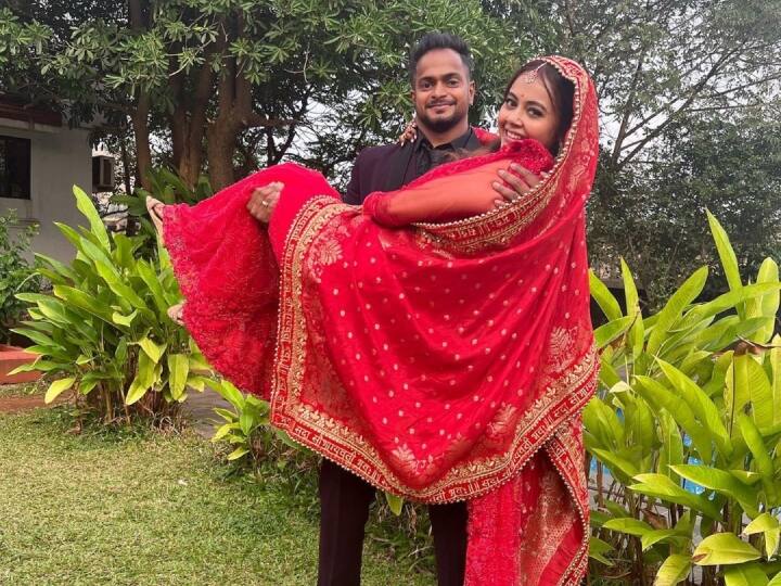 Devoleena Bhattacharjee Wedding: जिम ट्रेनर हैं गोपी बहू के पति Shahnawaz Sheikh, 3 साल डेटिंग के बाद की कोर्ट मैरिज
