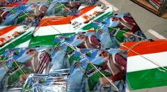 Uttrayan 2023: વિધાનસભા ચૂંટણીમાં ભાજપની જીતના રંગમાં રંગાયું પતંગ બજાર, PM મોદીના ફોટાવાળી પતંગની માંગ