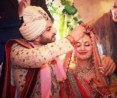 Divyanka Tripathi Wedding Album: अपनी शादी में इस कदर खूबसूरत लगीं थीं दिव्यांका त्रिपाठी, इन तस्वीरों से नजरें नहीं हटा पाएंगे आप