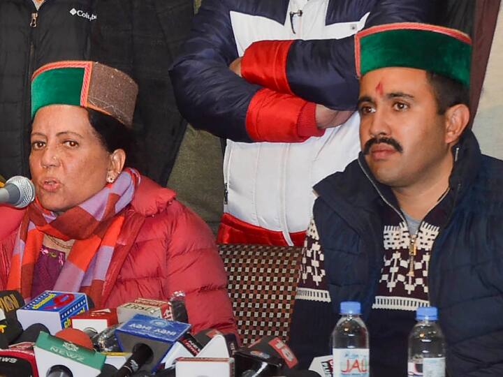 Himachal Pradesh Non-bailable warrant issued against Congress leader Vikramaditya Singh ANN कांग्रेस नेता विक्रमादित्य सिंह और प्रतिभा सिंह के खिलाफ गैर जमानती वारंट जारी, जानें- क्या है पूरा मामला