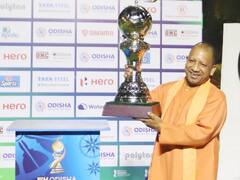 लखनऊ पहुंची हॉकी विश्व कप की ट्राफी, ओडिशा में इस तारीख से शुरू होगे मुकाबले