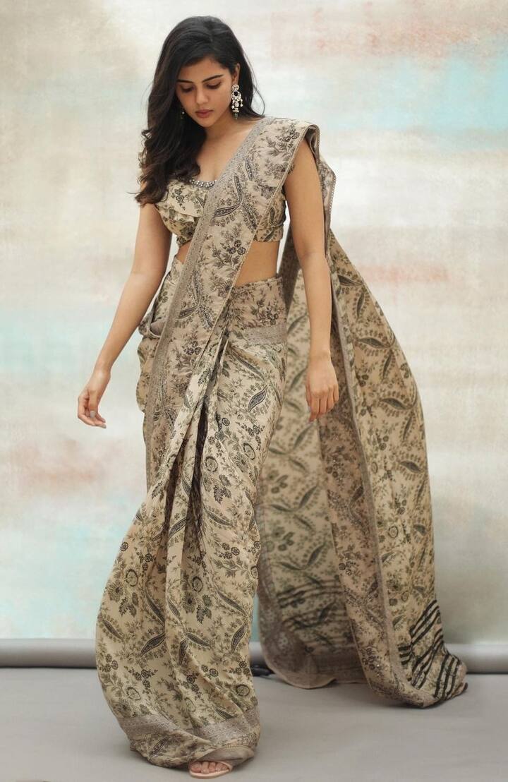 துணை கலை இயக்குநராக இருமுகன் (திரைப்படம்) தமிழ்த் திரைப்படத்தில் பணிபுரிந்தார்