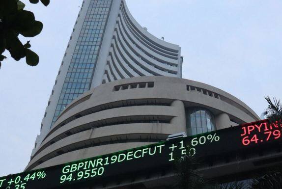 stock market today updates bse sensex 14 december stock exchange share updates Stock Market Today : ਗਲੋਬਲ ਸੰਕੇਤਾਂ ਦੇ ਚਲਦੇ ਸ਼ਾਨਦਾਰ ਤੇਜ਼ੀ ਨਾਲ ਖੁੱਲ੍ਹਿਆ ਭਾਰਤੀ ਬਾਜ਼ਾਰ, ਬੈਂਕ ਨਿਫਟੀ ਪਹਿਲੀ ਵਾਰ 44000 ਦੇ ਪਾਰ